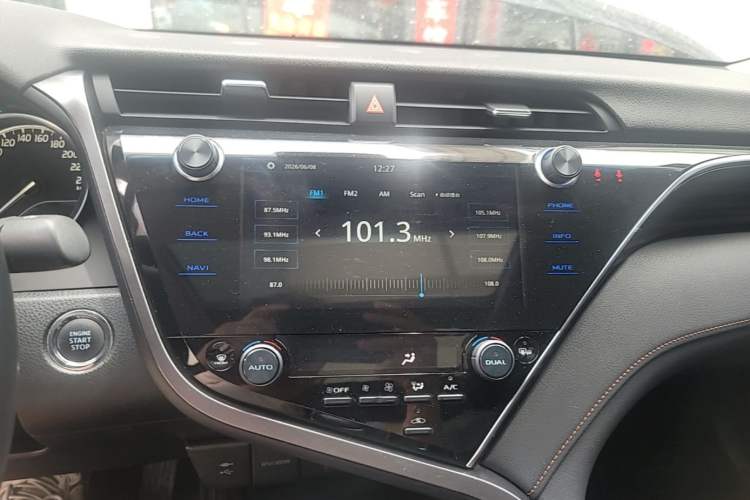 Used Toyota Camry 2019 2.5G Luxury Edition China VI Standard Audio And AC Panel