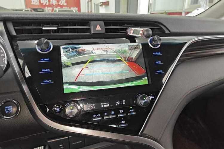 Used Toyota Camry 2019 2.0G Luxury Edition China VI Standard Audio And AC Panel