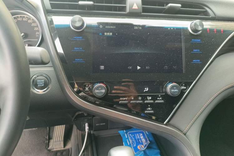 Used Toyota Camry 2019 Revised Version 2.0G Luxury Edition Audio And AC Panel