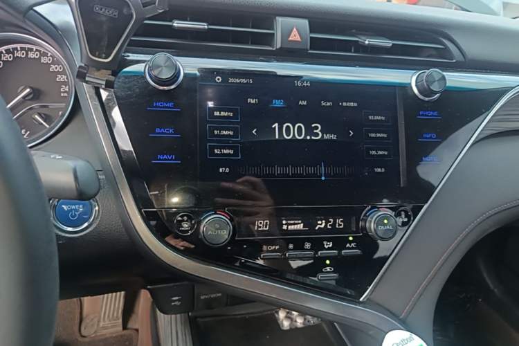 Used Toyota Camry 2019 2.5G Luxury Edition China VI Standard Audio And AC Panel