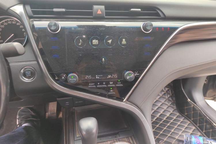 Used Toyota Camry 2019 2.5G Luxury Edition China VI Standard Audio And AC Panel