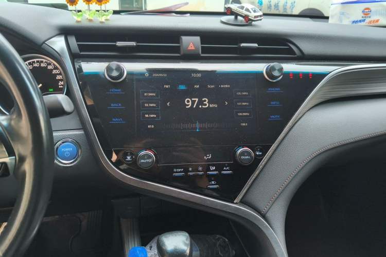 Used Toyota Camry 2019 Revised Version Dual-Engine 2.5 HG Luxury Edition Audio And AC Panel