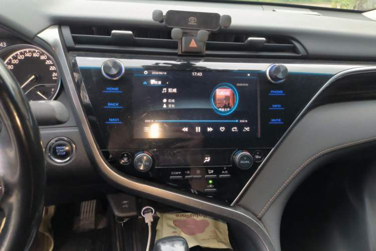 Used Toyota Camry 2019 2.5G Luxury Edition China VI Standard Audio And AC Panel