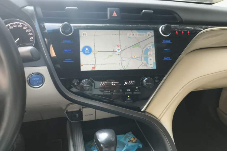 Used Toyota Camry 2019 Revised Version Dual-Engine 2.5 HG Luxury Edition Audio And AC Panel