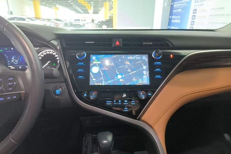 Used Toyota Camry 2019 Revised Version 2.0G Luxury Edition Audio And AC Panel