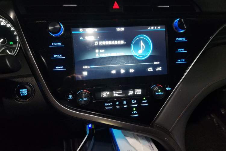 Used Toyota Camry 2019 2.0G Luxury Edition China VI Standard Audio And AC Panel