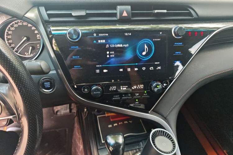 Used Toyota Camry 2019 2.5G Luxury Edition China VI Standard Audio And AC Panel