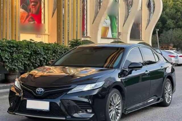 Used Toyota Camry 2019 Dual-Engine 2.5HS FENGSHANG Edition China VI Standard
