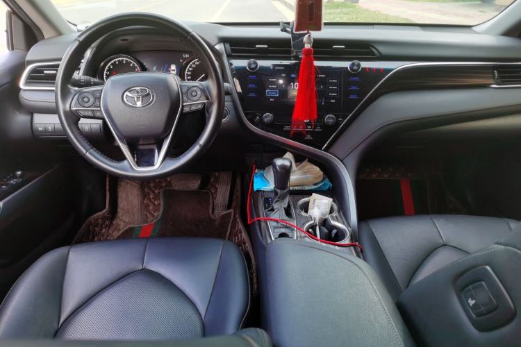 Used Toyota Camry 2019 2.5G Luxury Edition China VI Standard Center Console