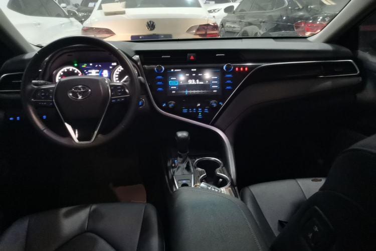 Used Toyota Camry 2019 Revised Version 2.0G Luxury Edition Center Console