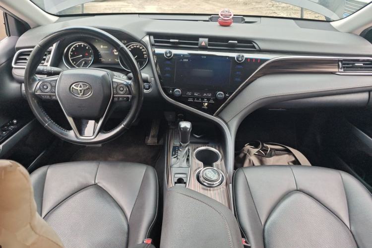 Used Toyota Camry 2019 2.0G Luxury Edition China VI Standard Center Console