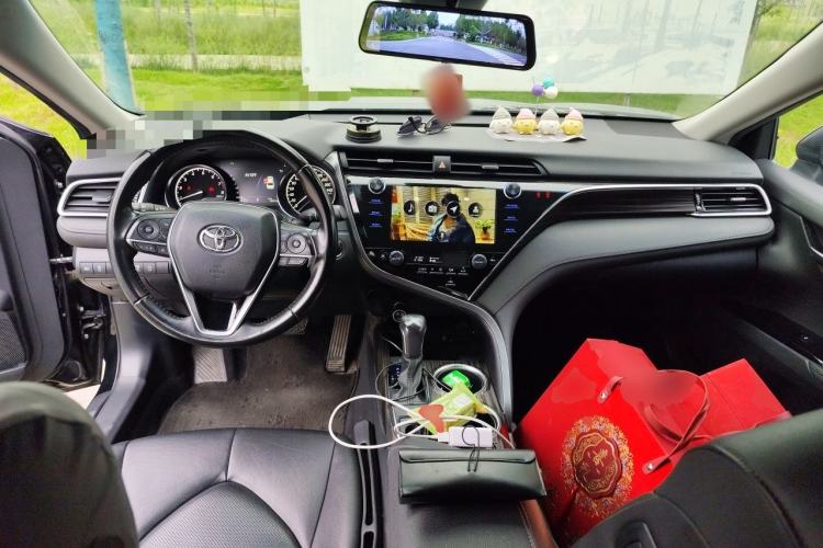 Used Toyota Camry 2019 Revised Version 2.0G Luxury Edition Center Console