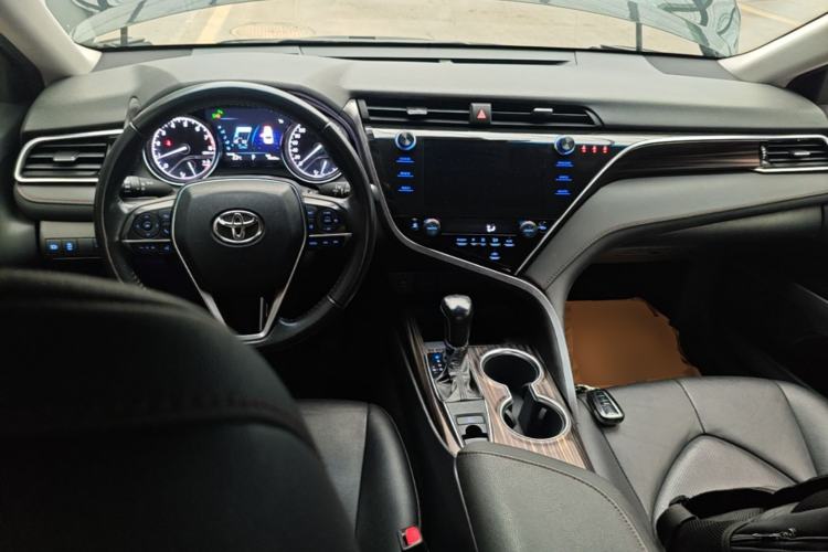 Used Toyota Camry 2019 Revised Version 2.0G Luxury Edition Center Console