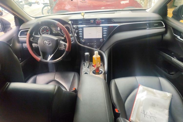 Used Toyota Camry 2019 2.5G Luxury Edition China VI Standard Center Console