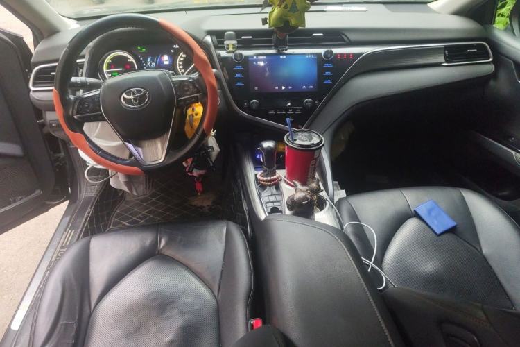 Used Toyota Camry 2019 Dual-Engine 2.5 HG Luxury Edition China V Standard Center Console