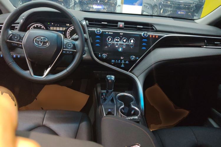 Used Toyota Camry 2019 Revised Version 2.0G Luxury Edition Center Console