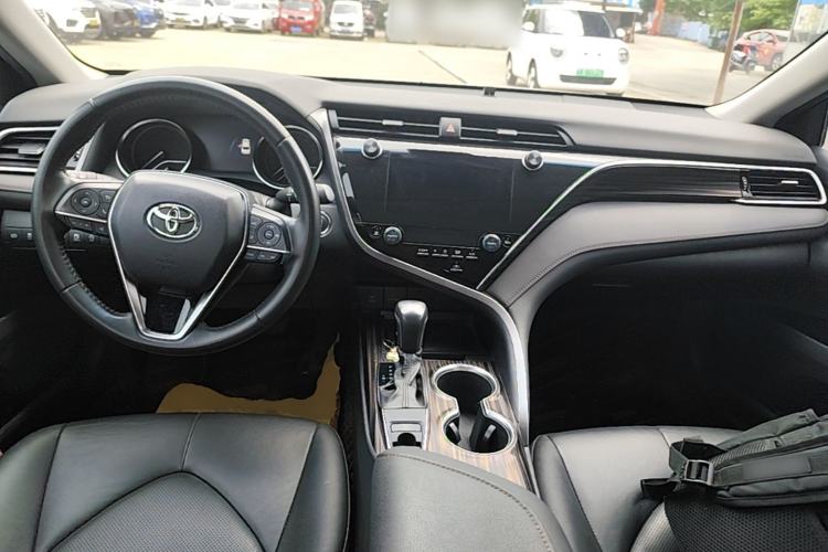 Used Toyota Camry 2019 2.0G Luxury Edition China VI Standard Center Console