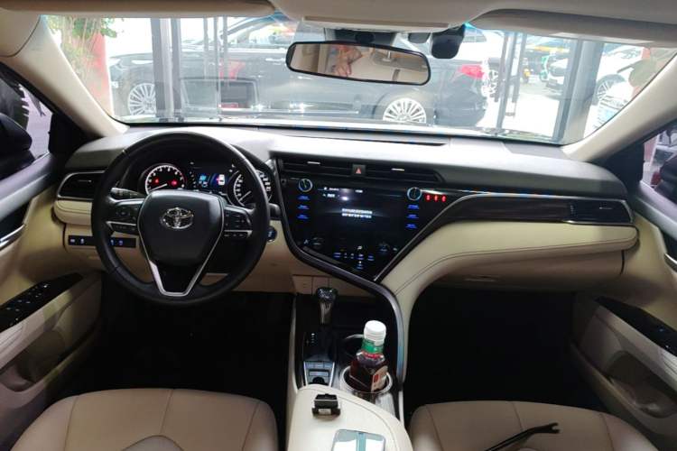 Used Toyota Camry 2019 2.5G Luxury Edition China V Standard Center Console