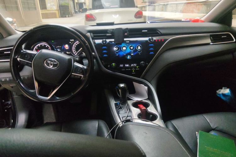 Used Toyota Camry 2019 2.0G Luxury Edition China V Standard Center Console