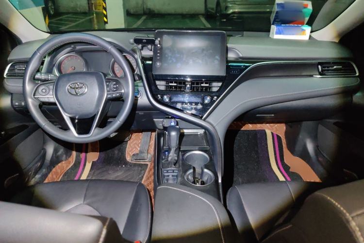 Used Toyota Camry 2019 Revised Version 2.0S Fēngshàng Edition Center Console