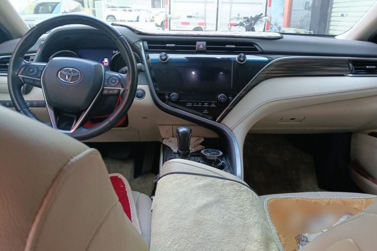 Used Toyota Camry 2019 2.5G Luxury Edition China VI Standard Center Console