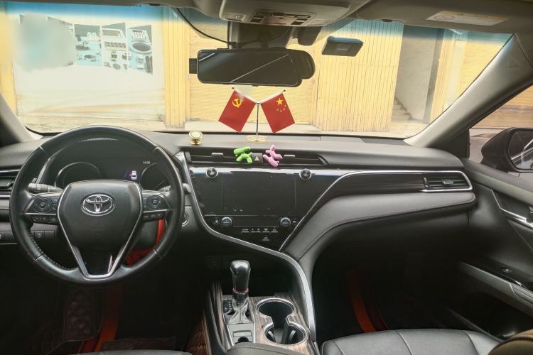 Used Toyota Camry 2019 2.0G Luxury Edition China VI Standard Center Console