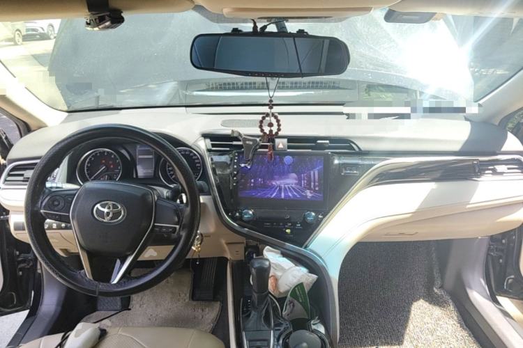 Used Toyota Camry 2019 2.0E Elite Edition China VI Standard Center Console