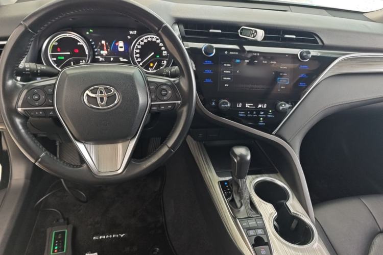 Used Toyota Camry 2019 Dual-Engine 2.5 HG Luxury Edition China VI Standard Center Console