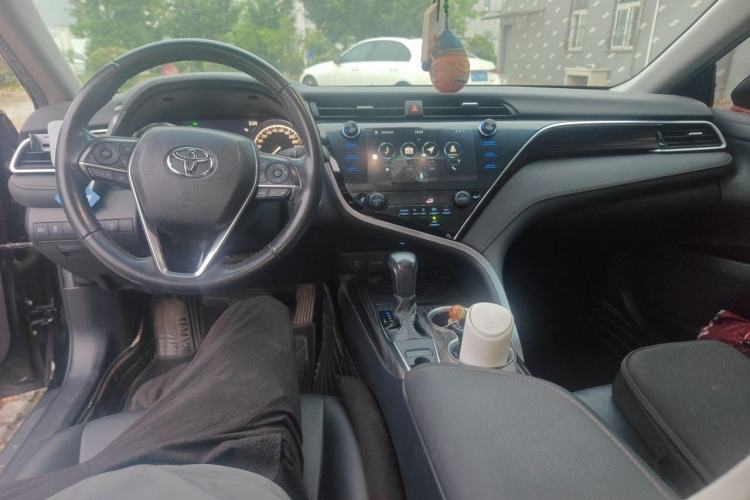 Used Toyota Camry 2019 Revised Version 2.0G Luxury Edition Center Console