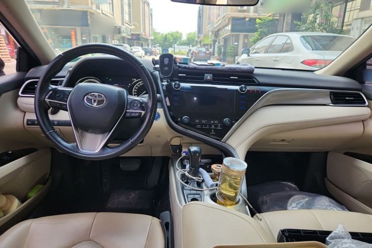 Used Toyota Camry 2019 Dual-Engine 2.5 HG Luxury Edition China V Standard Center Console