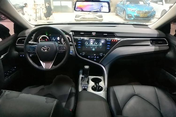 Used Toyota Camry 2019 Revised Version Dual-Engine 2.5 HG Luxury Edition Center Console