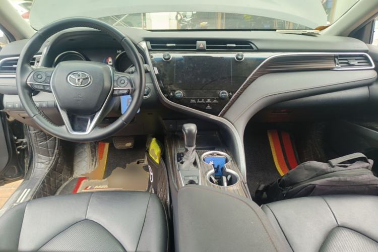 Used Toyota Camry 2019 Revised Version 2.0G Luxury Edition Center Console