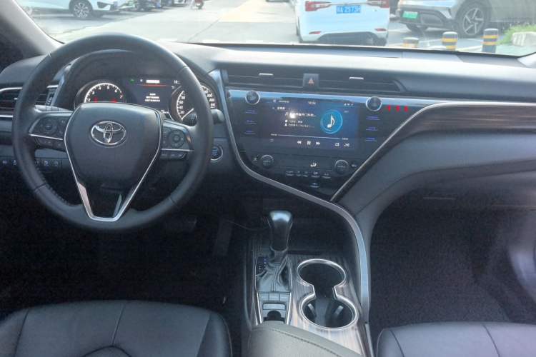 Used Toyota Camry 2019 2.5G Luxury Edition China VI Standard Center Console