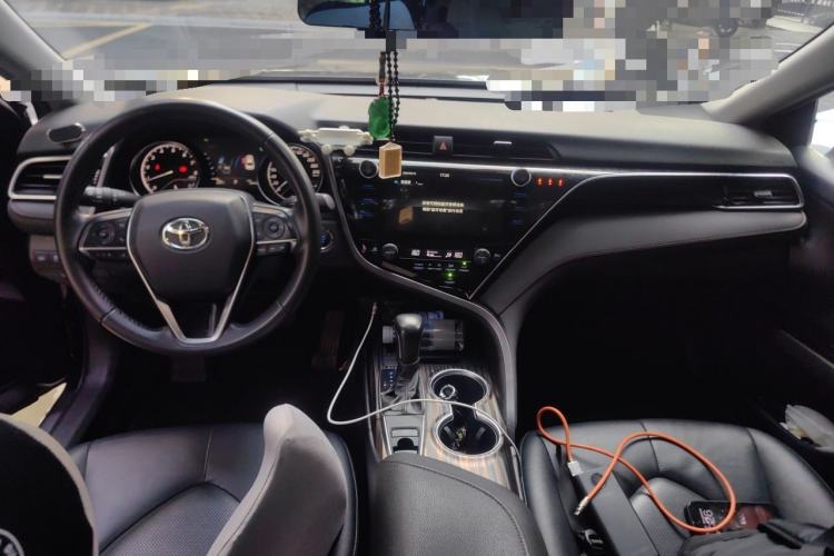 Used Toyota Camry 2019 2.5G Luxury Edition China VI Standard Center Console