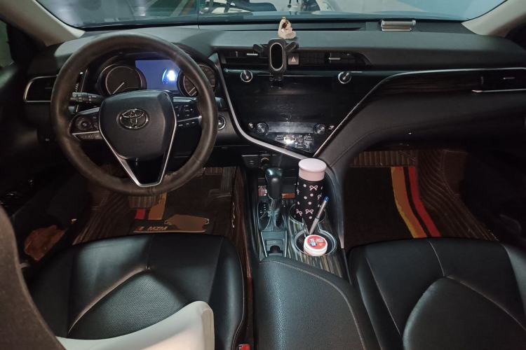Used Toyota Camry 2019 2.0G Luxury Edition China V Standard Center Console