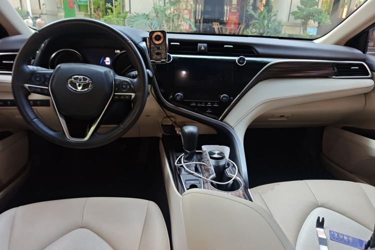 Used Toyota Camry 2019 Revised Version 2.0G Luxury Edition Center Console