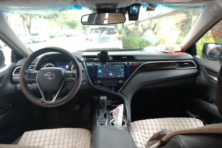 Used Toyota Camry 2019 Revised Version 2.0G Luxury Edition Center Console