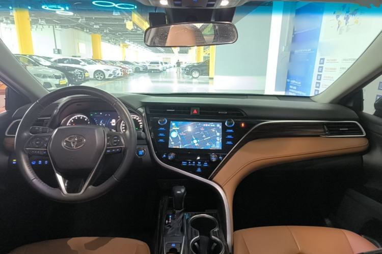 Used Toyota Camry 2019 Revised Version 2.0G Luxury Edition Center Console
