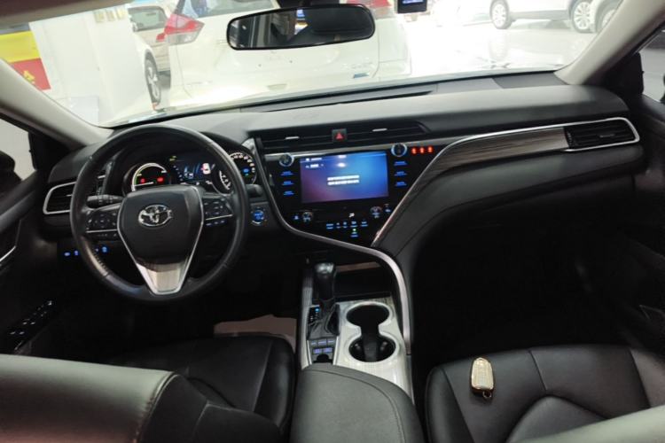 Used Toyota Camry 2019 Revised Version Dual-Engine 2.5 HG Luxury Edition Center Console