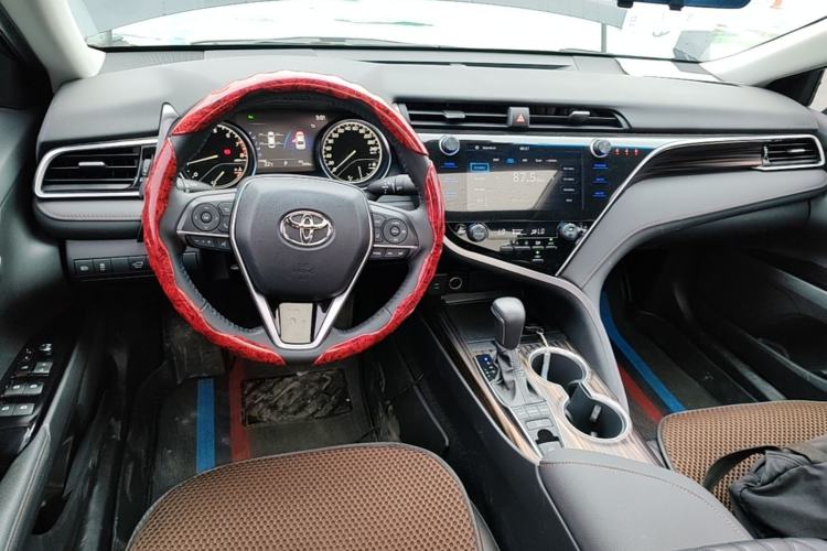 Used Toyota Camry 2019 2.5G Luxury Edition China VI Standard Center Console