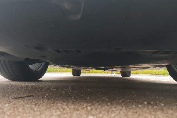 Used Toyota Camry 2019 Revised Version 2.0S Fēngshàng Edition Chassis Front