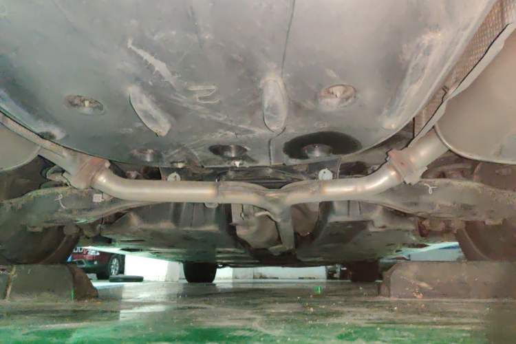 Used Toyota Camry 2019 Revised Version 2.0S Fēngshàng Edition Chassis Rear