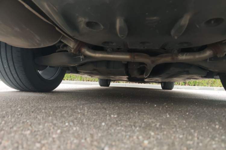 Used Toyota Camry 2019 Revised Version 2.0S Fēngshàng Edition Chassis Rear