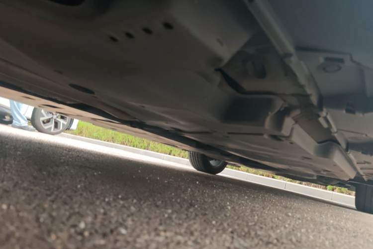 Used Toyota Camry 2019 Revised Version 2.0S Fēngshàng Edition Chassis Rear Right