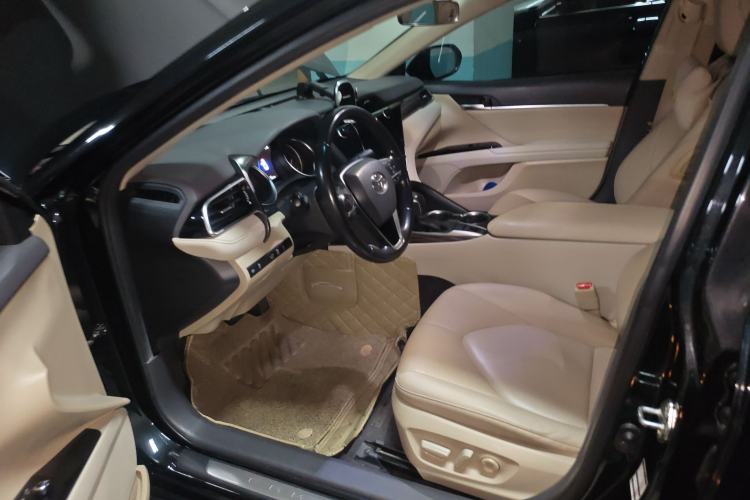 Used Toyota Camry 2019 2.0G Luxury Edition China VI Standard Driver Seat