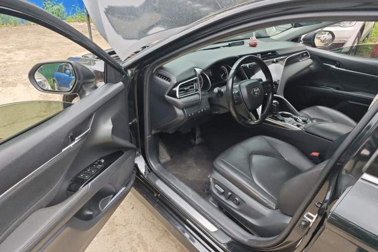 Used Toyota Camry 2019 2.0G Luxury Edition China VI Standard Driver Seat