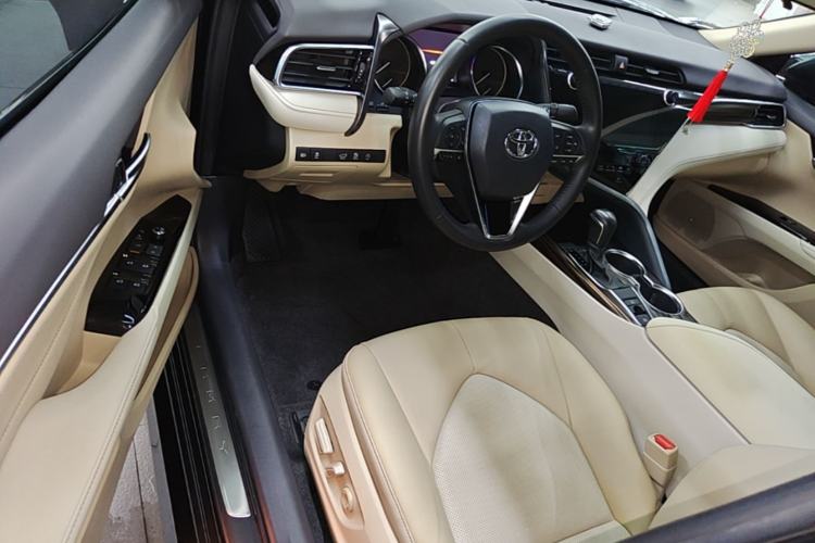 Used Toyota Camry 2019 2.0G Luxury Edition China VI Standard Driver Seat