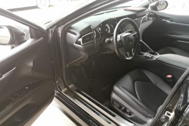 Used Toyota Camry 2019 Dual-Engine 2.5HS FENGSHANG Edition China VI Standard Driver Seat
