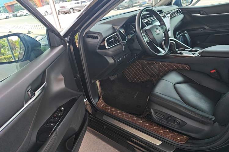 Used Toyota Camry 2019 2.0G Luxury Edition China VI Standard Driver Seat