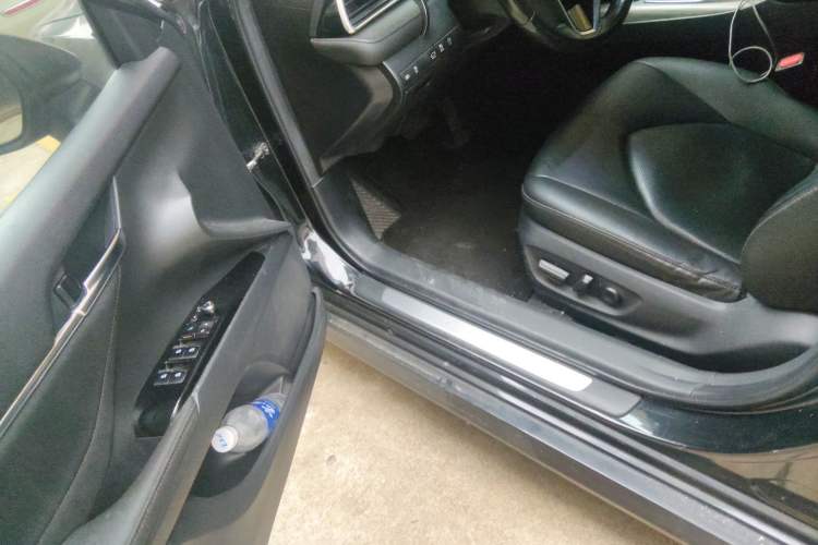 Used Toyota Camry 2019 2.0G Luxury Edition China V Standard Driver Seat